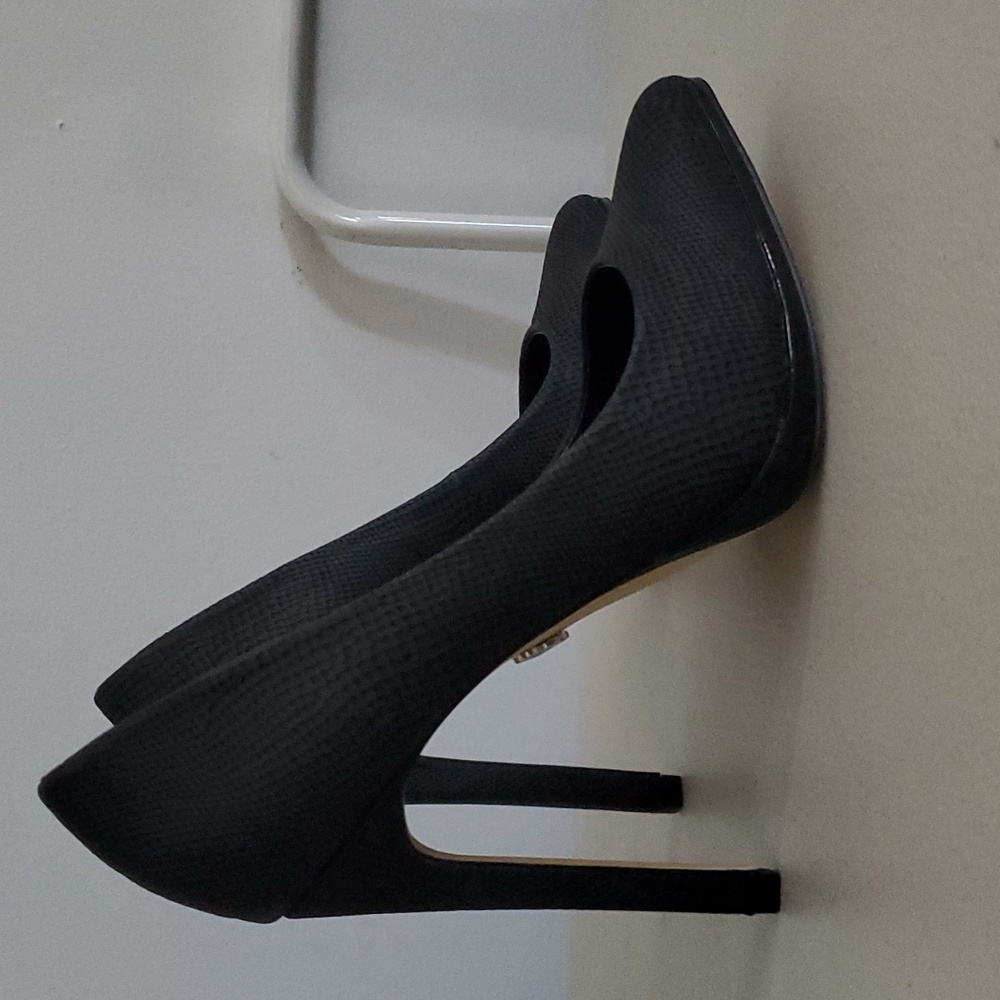 New Leather Pumps